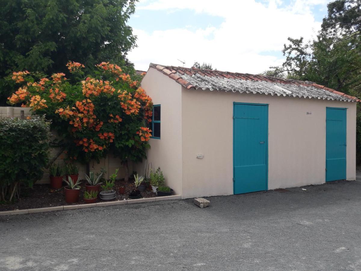 Le Logis De Lange Apt Les Aigrettes Saint-Hilaire-la-Palud Экстерьер фото
