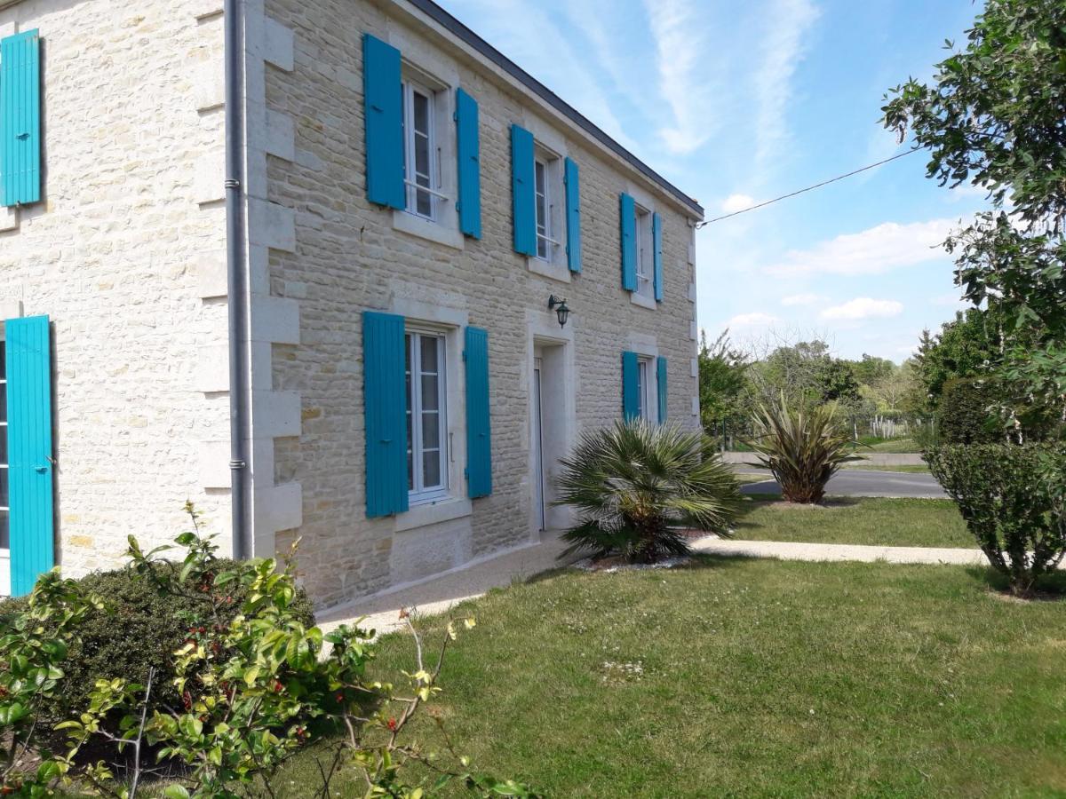 Le Logis De Lange Apt Les Aigrettes Saint-Hilaire-la-Palud Экстерьер фото
